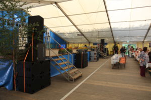 Festzeltbeschallung für 1200er Zelt mit dancezone24.de und dem DJ im Taunus